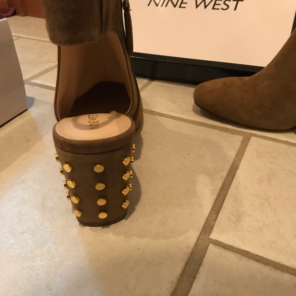 Nine West suede booties - Picture 5 of 6